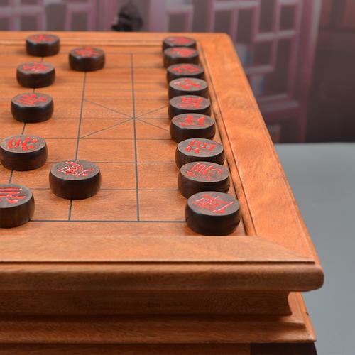 Đại tướng Trần Đại Quang, OK9giaitri ưu đãi độc quyền; Trung tướng Bùi Văn Thành, Thứ trưởng OK9 đã banh; Thiếu tướng Đoàn Duy Khương, trợ lý Bộ trưởng thắp hương tưởng nhớ Đại tướng Võ Nguyên Giáp.